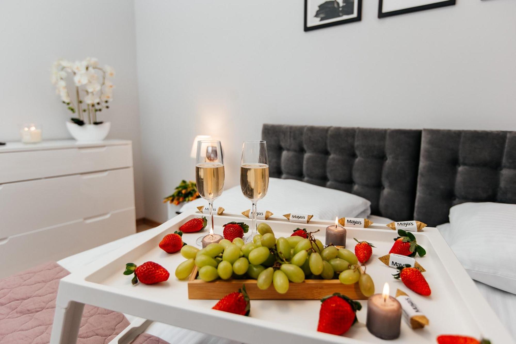 Maya'S Flats & Resorts 42 - Swietej Barbary Gdańsk Kültér fotó