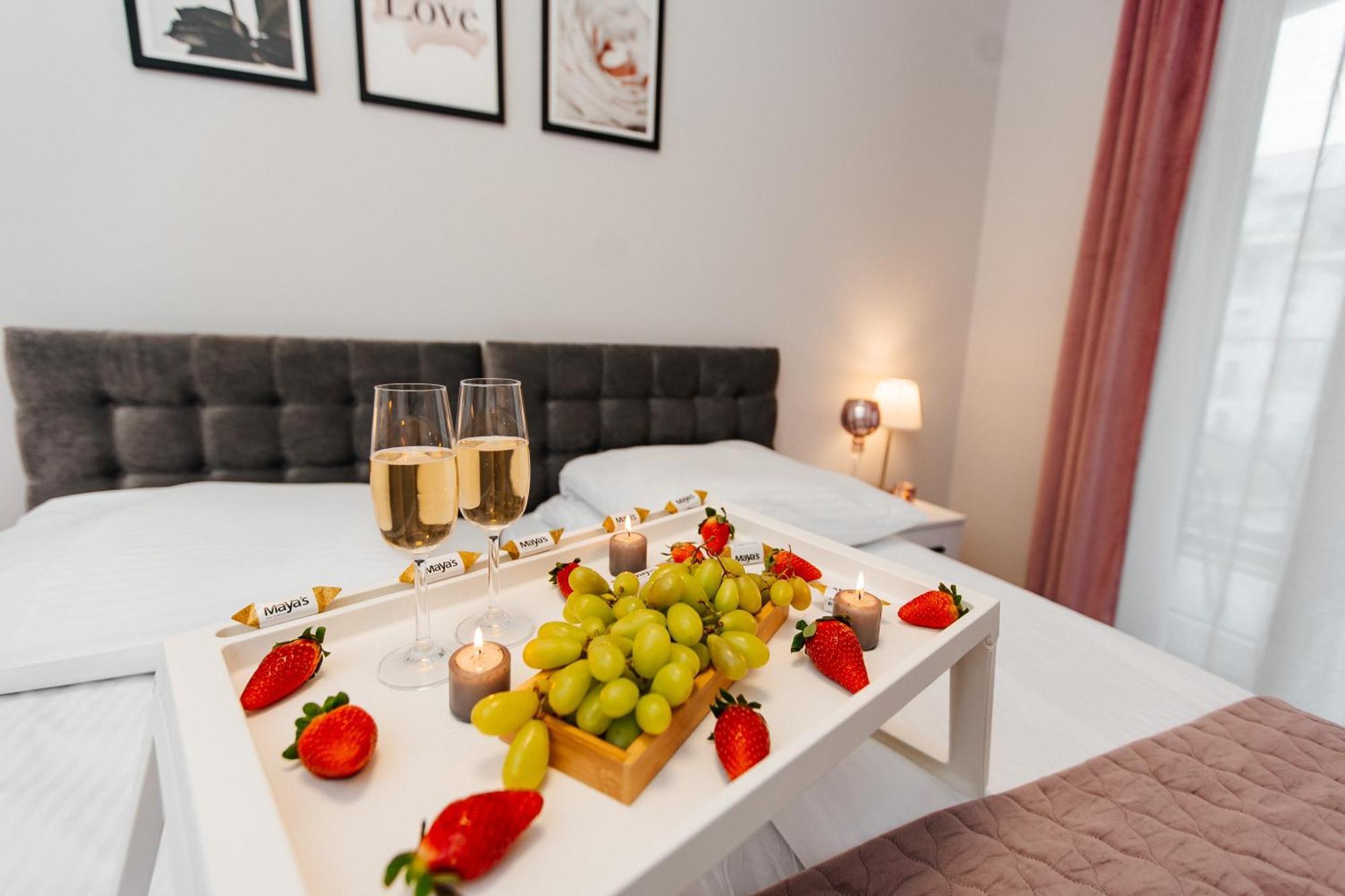 Maya'S Flats & Resorts 42 - Swietej Barbary Gdańsk Kültér fotó